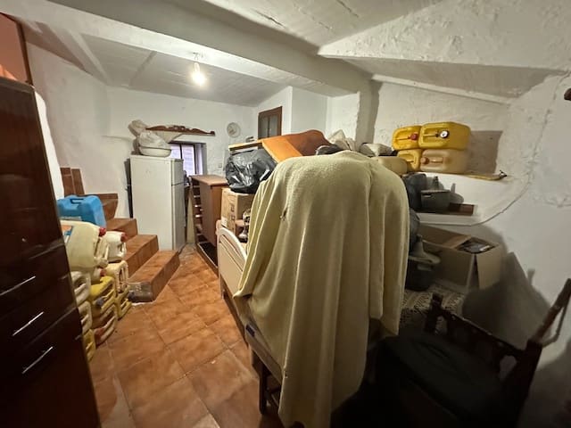 Casa de 3 habitaciones en Colmenar en venta - 76.000 € (Ref: 8918343)