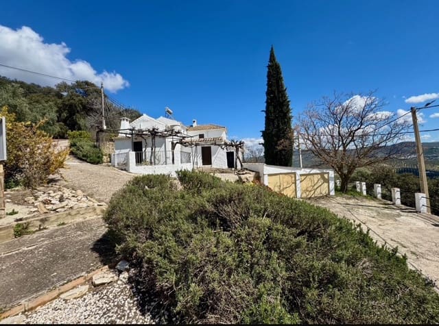 4 soveværelse Finca/Landehus til salg i Iznájar med swimmingpool - € 275.000 (Ref: 8945479)