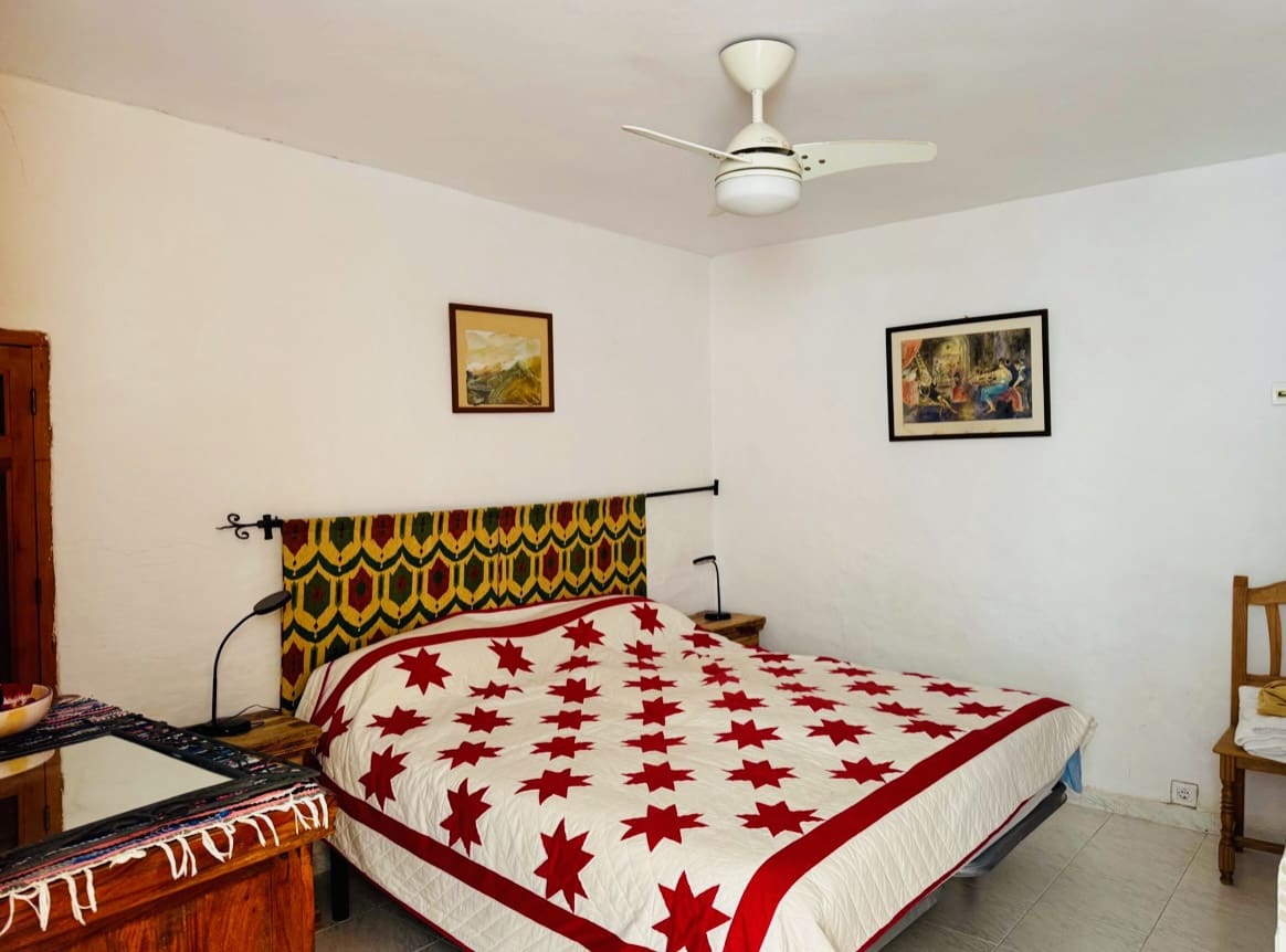 4 soveværelse Finca/Landehus til salg i Iznajar med swimmingpool - € 275.000 (Ref: 8945479)