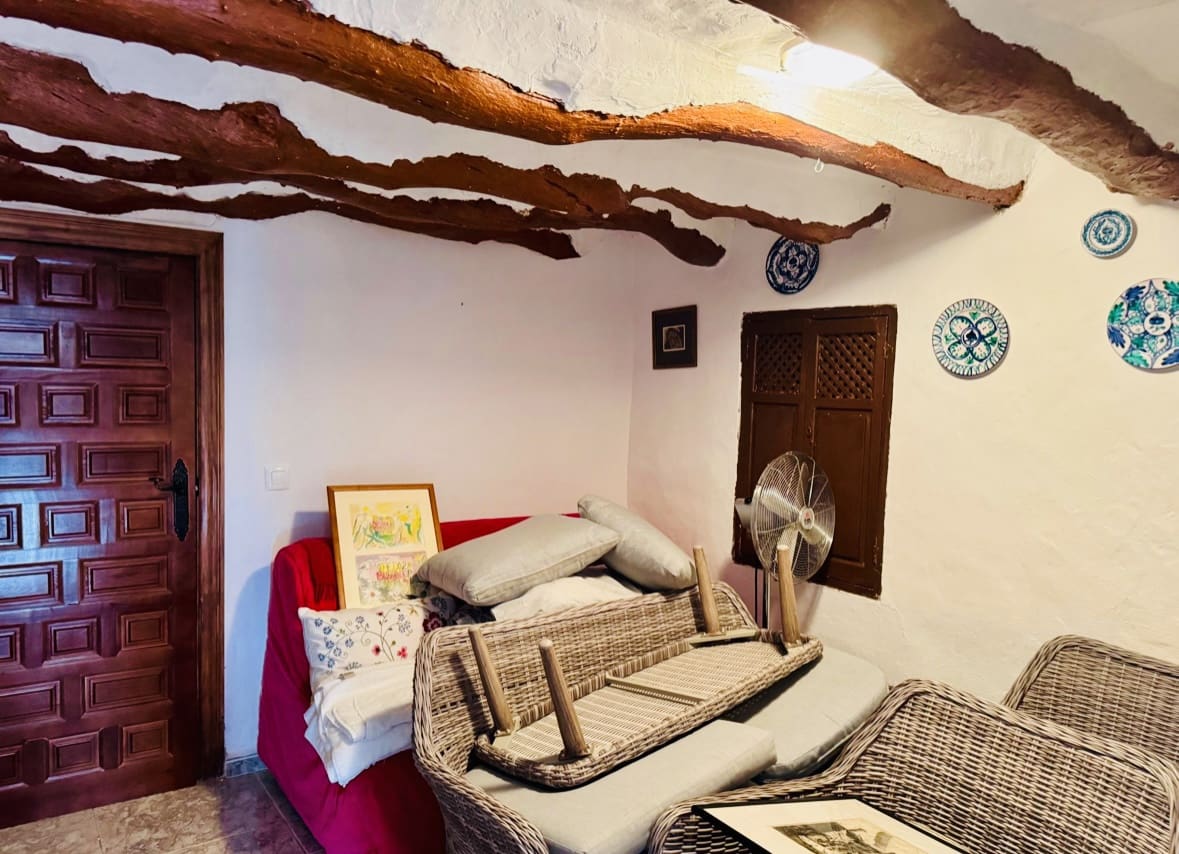 4 soveværelse Finca/Landehus til salg i Iznajar med swimmingpool - € 275.000 (Ref: 8945479)