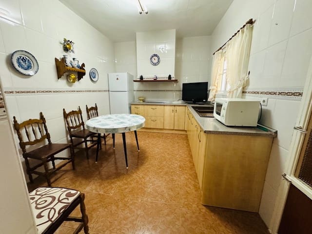 4 soveværelse Byhus til salg i Cuevas Bajas - € 106.000 (Ref: 8953023)