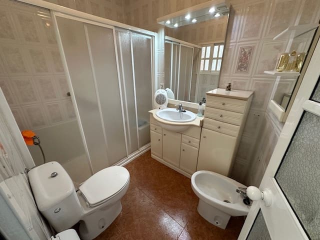 4 soveværelse Byhus til salg i Cuevas Bajas - € 106.000 (Ref: 8953023)