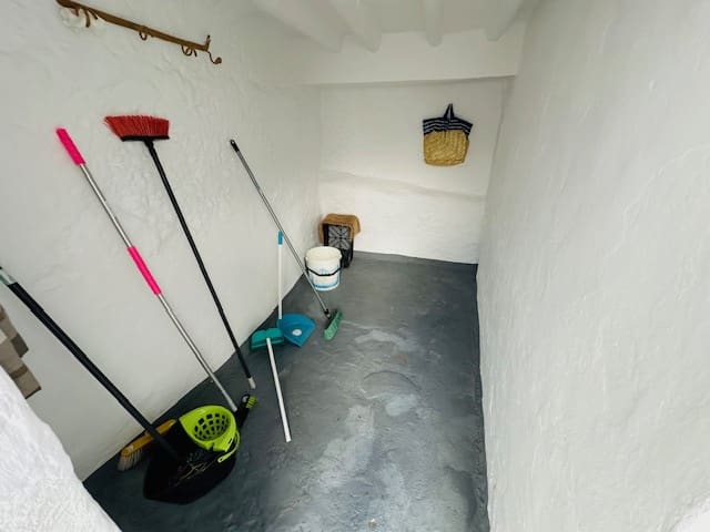 4 soveværelse Byhus til salg i Cuevas Bajas - € 106.000 (Ref: 8953023)