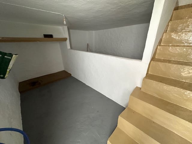 4 soveværelse Byhus til salg i Cuevas Bajas - € 106.000 (Ref: 8953023)