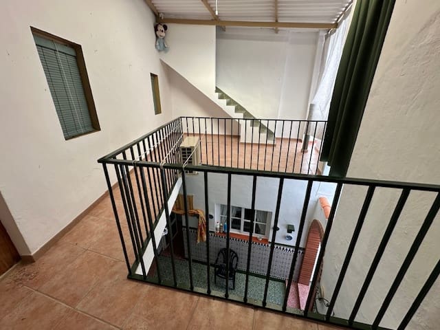 4 soveværelse Byhus til salg i Cuevas Bajas - € 106.000 (Ref: 8953023)