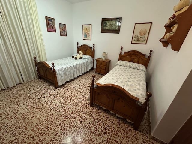 4 soveværelse Byhus til salg i Cuevas Bajas - € 106.000 (Ref: 8953023)