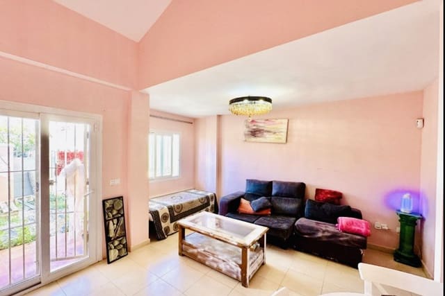 4 soverom Villa til salgs i Fuente de Piedra med svømmebasseng - € 138 000 (Ref: 8987328)