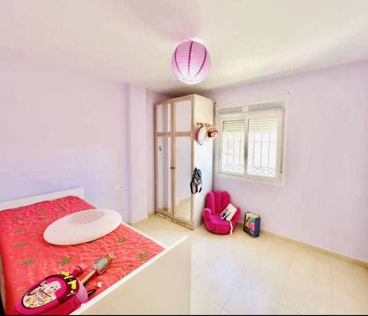 4 soverom Villa til salgs i Fuente de Piedra med svømmebasseng - € 138 000 (Ref: 8987328)