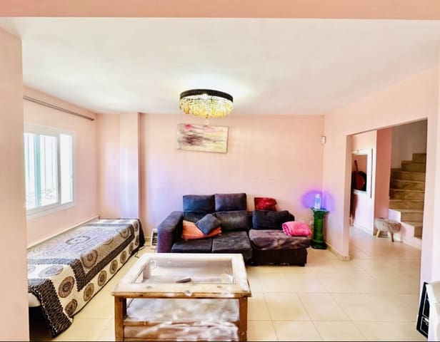 4 soverom Villa til salgs i Fuente de Piedra med svømmebasseng - € 138 000 (Ref: 8987328)