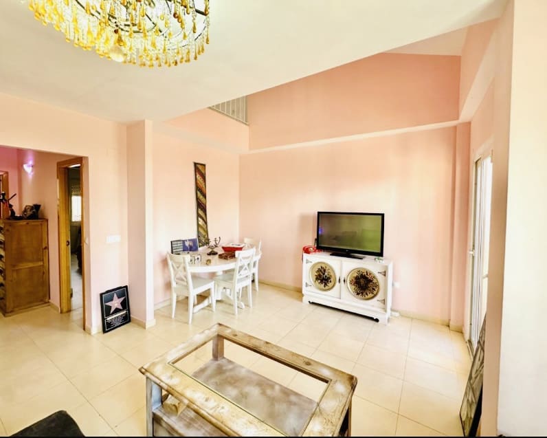 4 soverom Villa til salgs i Fuente de Piedra med svømmebasseng - € 138 000 (Ref: 8987328)