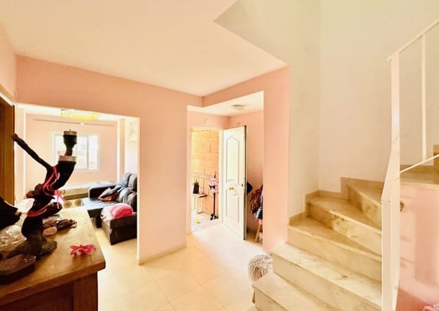 4 soverom Villa til salgs i Fuente de Piedra med svømmebasseng - € 138 000 (Ref: 8987328)