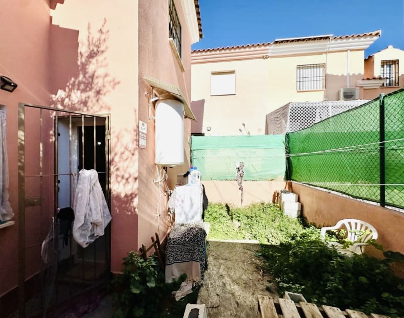 4 soverom Villa til salgs i Fuente de Piedra med svømmebasseng - € 138 000 (Ref: 8987328)