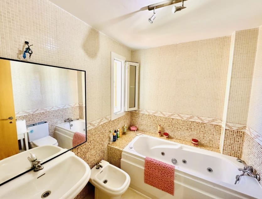 4 soverom Villa til salgs i Fuente de Piedra med svømmebasseng - € 138 000 (Ref: 8987328)