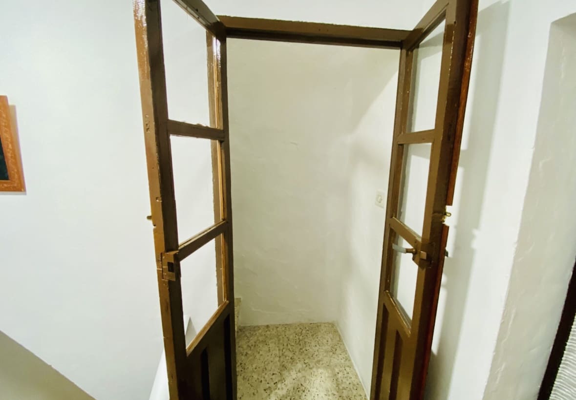 4 sypialnia Dom na sprzedaż w Rute z garażem - 75 000 € (Ref: 8997338)