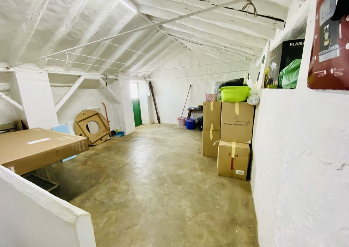 4 sypialnia Dom na sprzedaż w Rute z garażem - 75 000 € (Ref: 8997338)