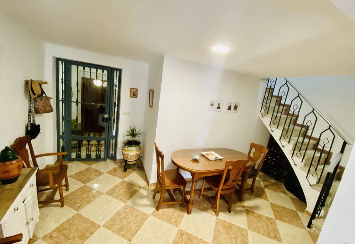 4 sypialnia Dom na sprzedaż w Rute z garażem - 75 000 € (Ref: 8997338)