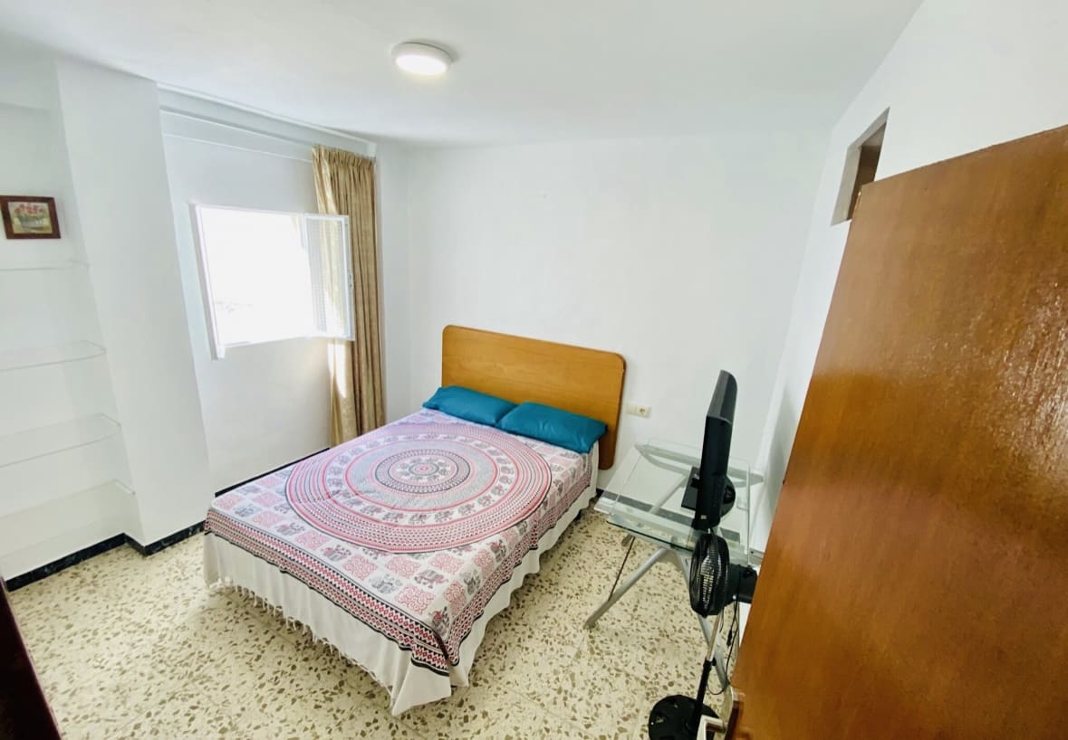 4 sypialnia Dom na sprzedaż w Rute z garażem - 75 000 € (Ref: 8997338)