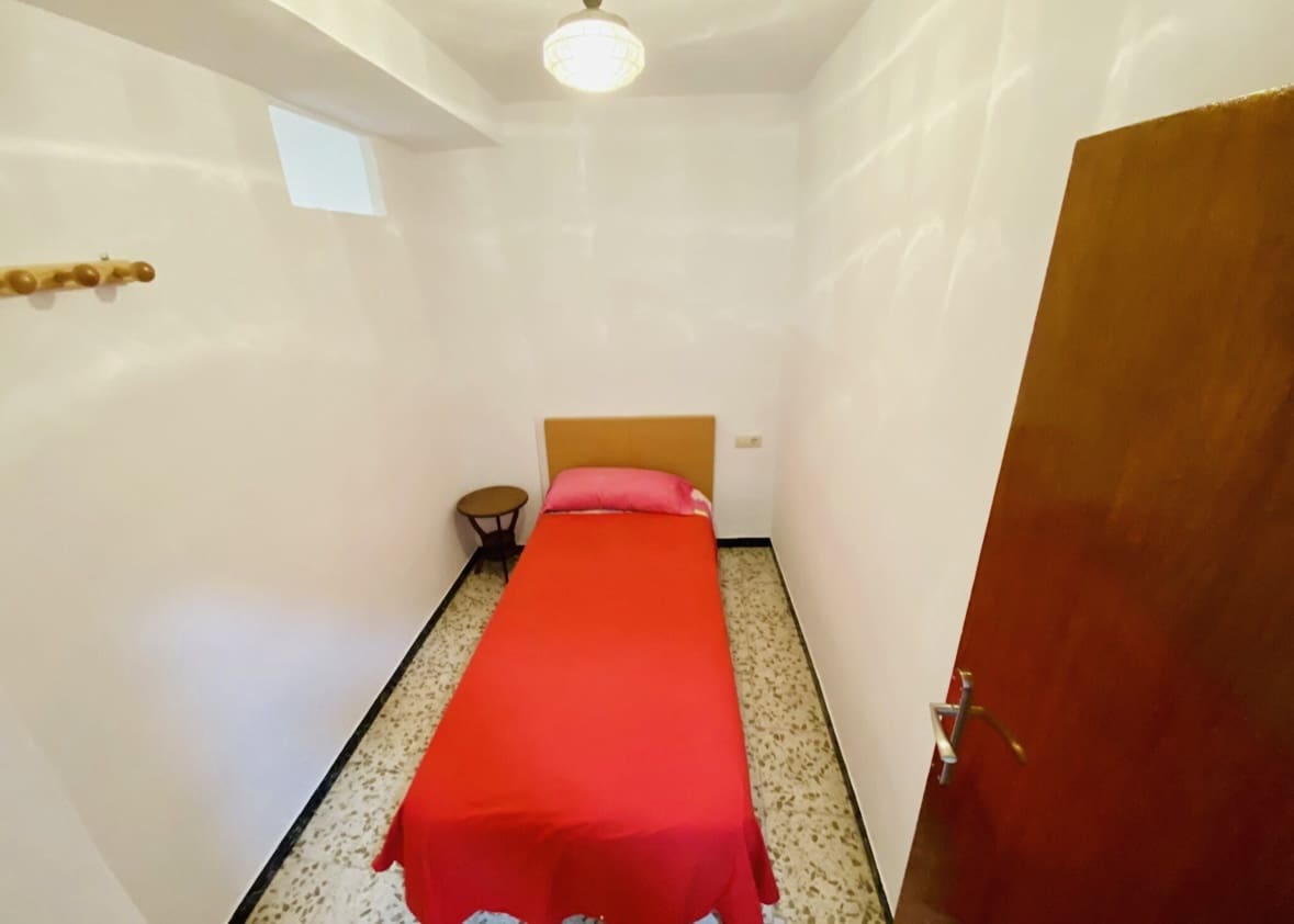 4 sypialnia Dom na sprzedaż w Rute z garażem - 75 000 € (Ref: 8997338)