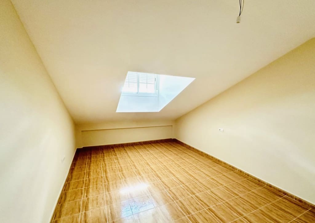 3 sovrum Lägenhet till salu i Fuente de Piedra med garage - 120 000 € (Ref: 9000192)