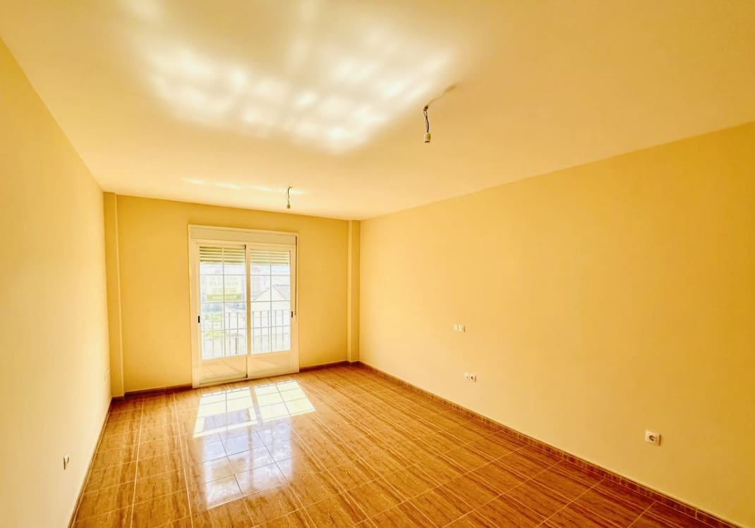 3 sovrum Lägenhet till salu i Fuente de Piedra med garage - 120 000 € (Ref: 9000192)