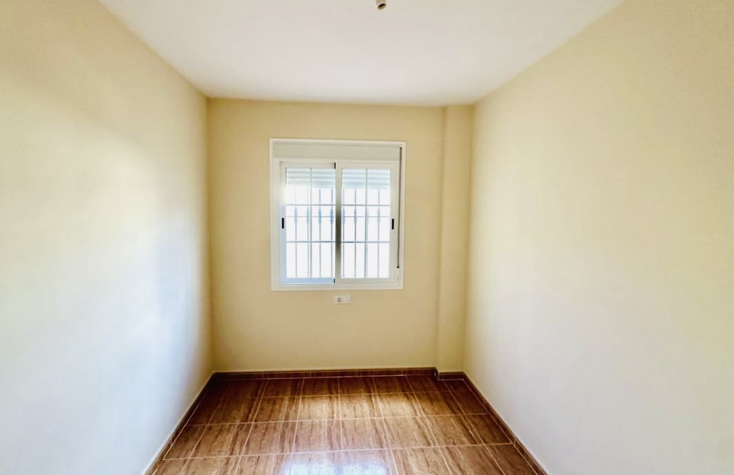 3 sovrum Lägenhet till salu i Fuente de Piedra med garage - 120 000 € (Ref: 9000192)