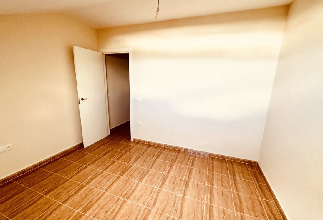 3 sovrum Lägenhet till salu i Fuente de Piedra med garage - 120 000 € (Ref: 9000192)