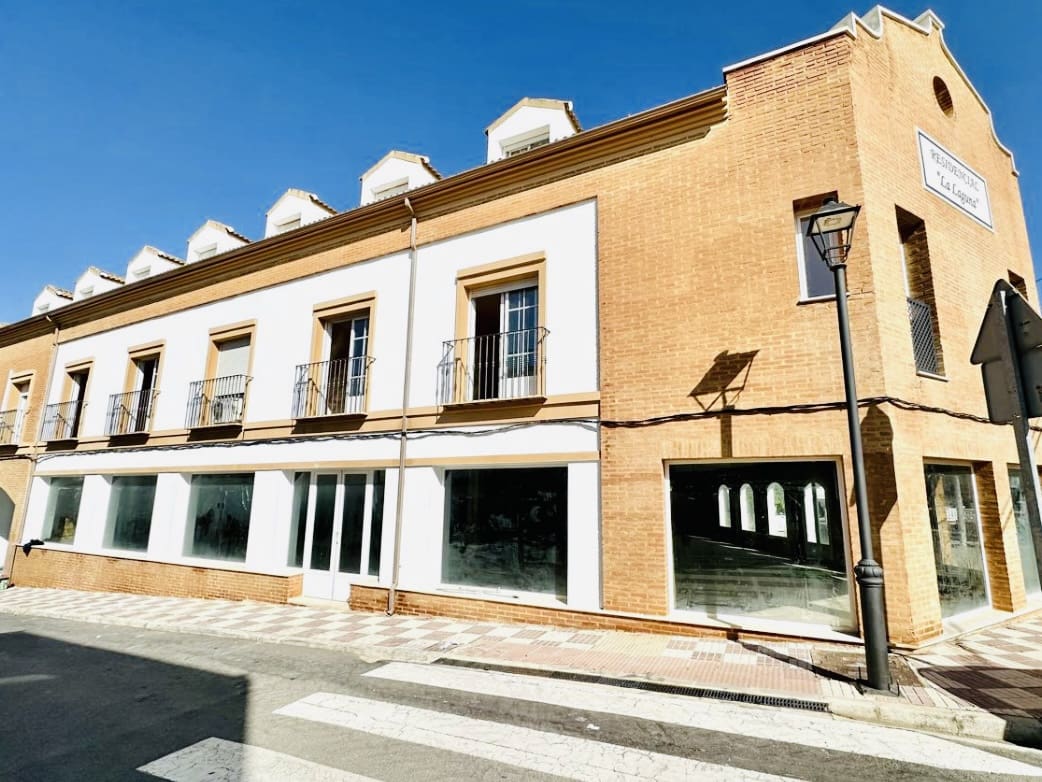 3 sovrum Lägenhet till salu i Fuente de Piedra med garage - 120 000 € (Ref: 9000192)