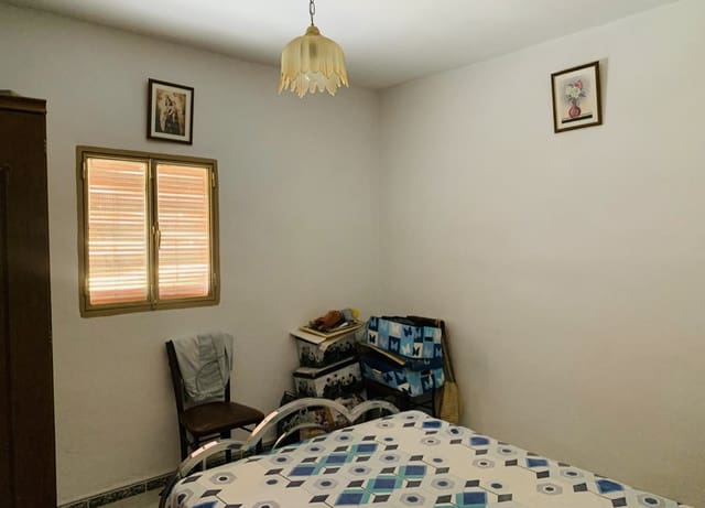 3 soverom Hus til salgs i Iznájar - € 55 000 (Ref: 9000302)