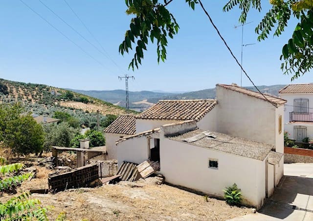 3 soveværelse Byhus til salg i Iznajar - € 55.000 (Ref: 9000302)