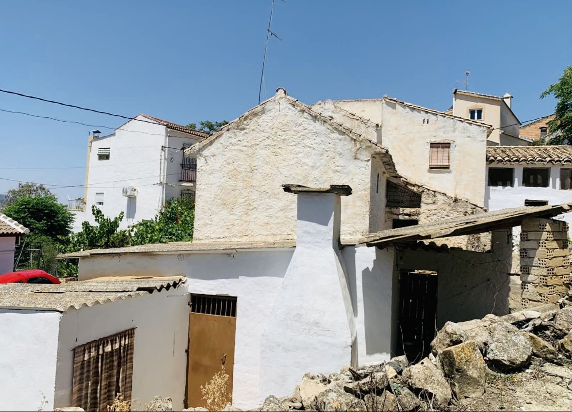 3 soveværelse Byhus til salg i Iznajar - € 55.000 (Ref: 9000302)