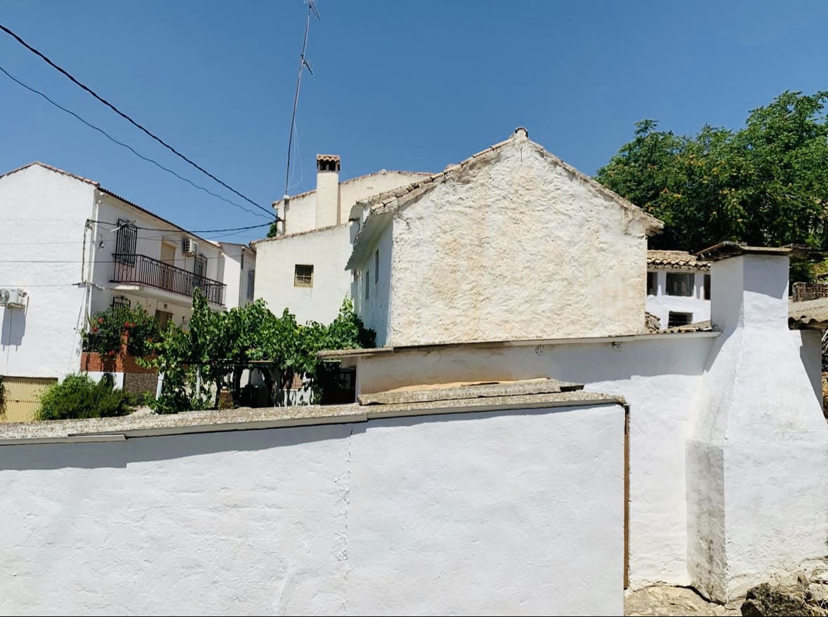 3 soveværelse Byhus til salg i Iznajar - € 55.000 (Ref: 9000302)