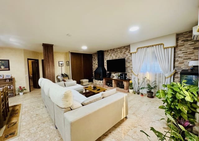 3 soverom Villa til salgs i Iznájar med svømmebasseng - € 269 000 (Ref: 9027378)