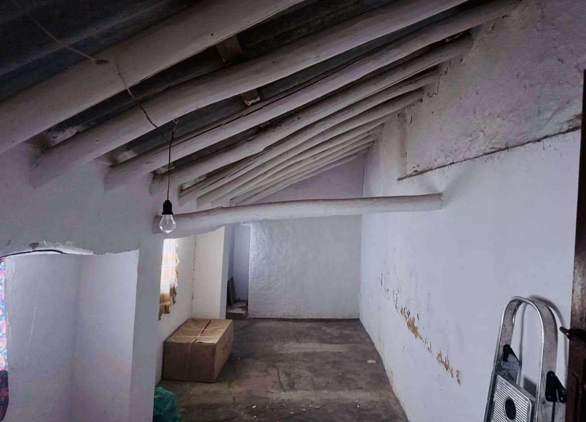 5 quarto Casa em Banda para venda em Iznajar - 78 000 € (Ref: 9035838)