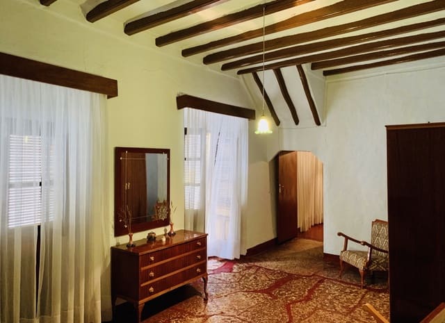 5 bedroom Townhouse for sale in Iznájar - € 78,000 (Ref: 9035838)