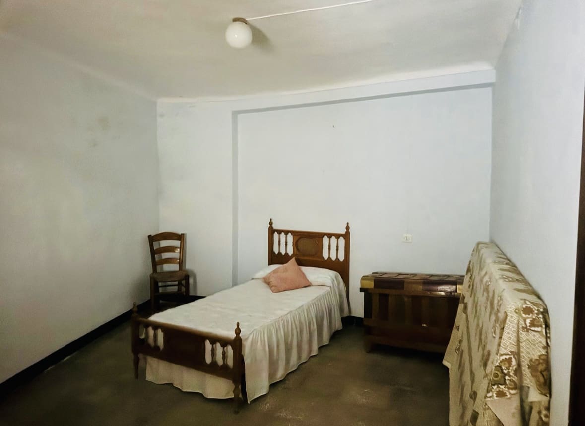 5 quarto Casa em Banda para venda em Iznajar - 78 000 € (Ref: 9035838)