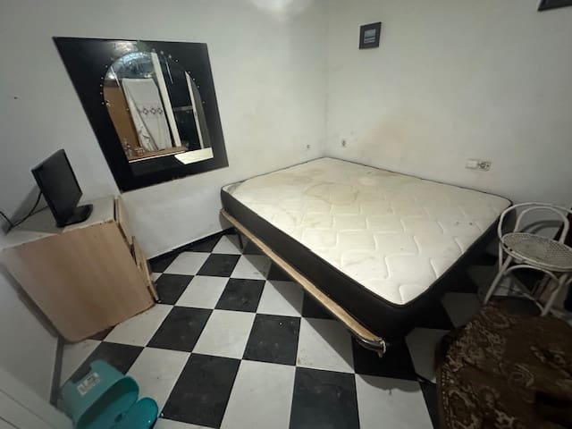 8 soveværelse Erhverv til salg i Villanueva del Trabuco med swimmingpool garage - € 279.000 (Ref: 9085640)