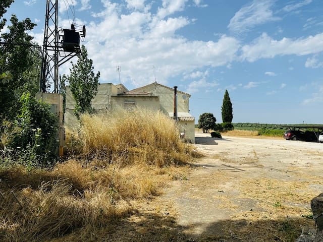 8 soveværelse Erhverv til salg i Villanueva del Trabuco med swimmingpool garage - € 279.000 (Ref: 9085640)