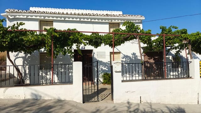 Finca/Casa Rural de 4 habitaciones en Comares en venta con garaje - 175.000 € (Ref: 9103606)