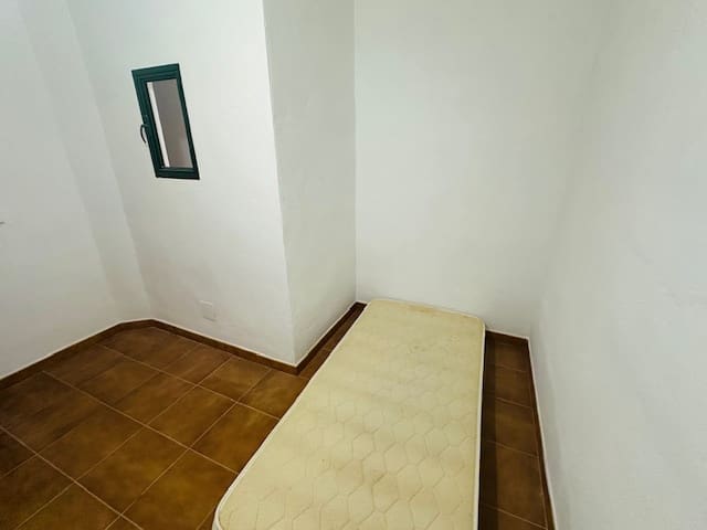 2 soveværelse Finca/Landehus til salg i Fuente de Piedra med garage - € 115.000 (Ref: 9109307)