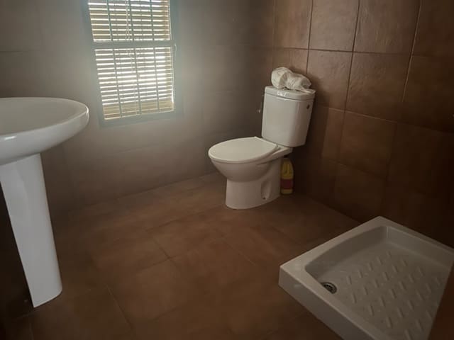 2 soveværelse Finca/Landehus til salg i Fuente de Piedra med garage - € 115.000 (Ref: 9109307)