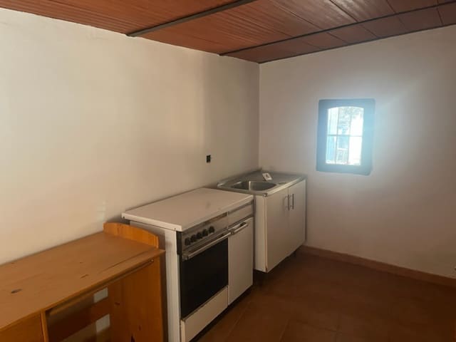 2 soveværelse Finca/Landehus til salg i Fuente de Piedra med garage - € 115.000 (Ref: 9109307)