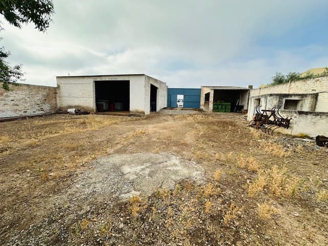 Grunde uden byggetilladelser til salg i Antequera - € 120.000 (Ref: 9131801)