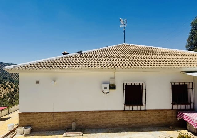 3 soveværelse Villa til salg i Iznájar med swimmingpool garage - € 225.000 (Ref: 9175431)