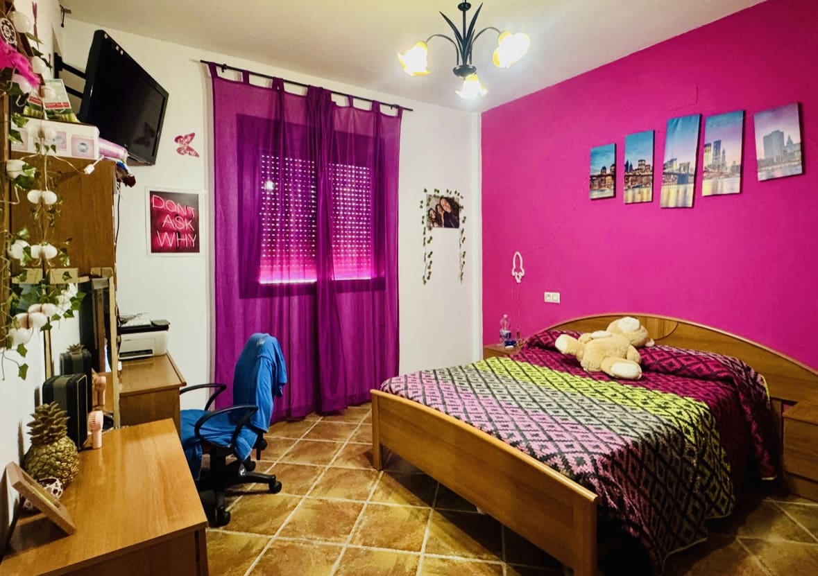 3 soveværelse Villa til salg i Iznajar med swimmingpool garage - € 225.000 (Ref: 9175431)