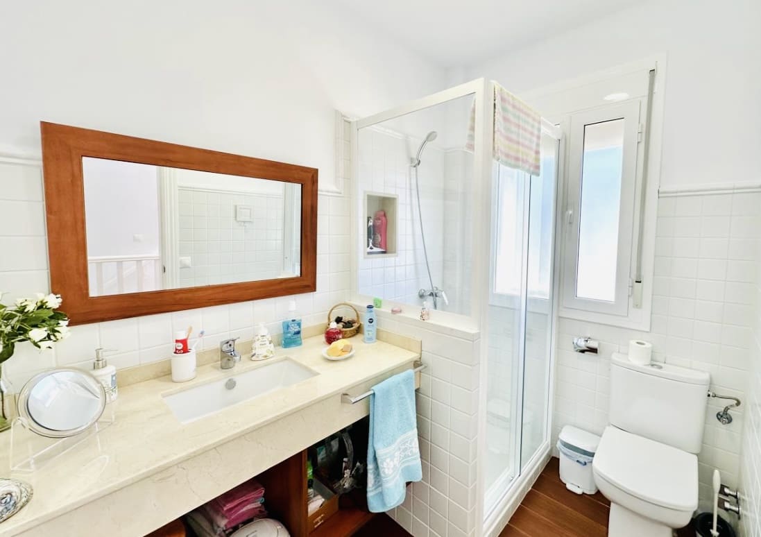 3 soveværelse Villa til salg i Humilladero med swimmingpool garage - € 255.000 (Ref: 9175613)