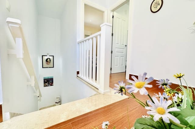 3 soveværelse Villa til salg i Humilladero med swimmingpool garage - € 255.000 (Ref: 9175613)