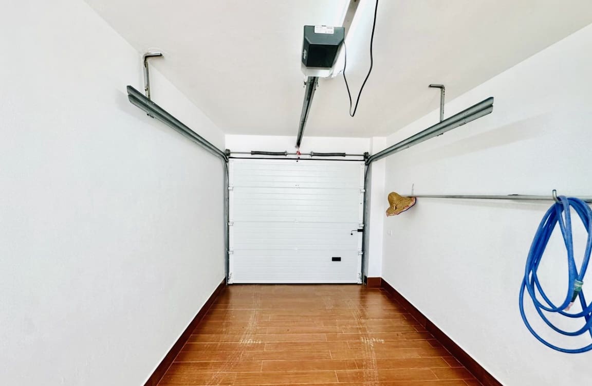 3 soveværelse Villa til salg i Humilladero med swimmingpool garage - € 255.000 (Ref: 9175613)