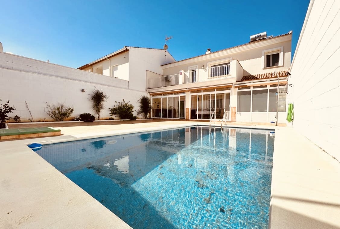 3 soveværelse Villa til salg i Humilladero med swimmingpool garage - € 255.000 (Ref: 9175613)