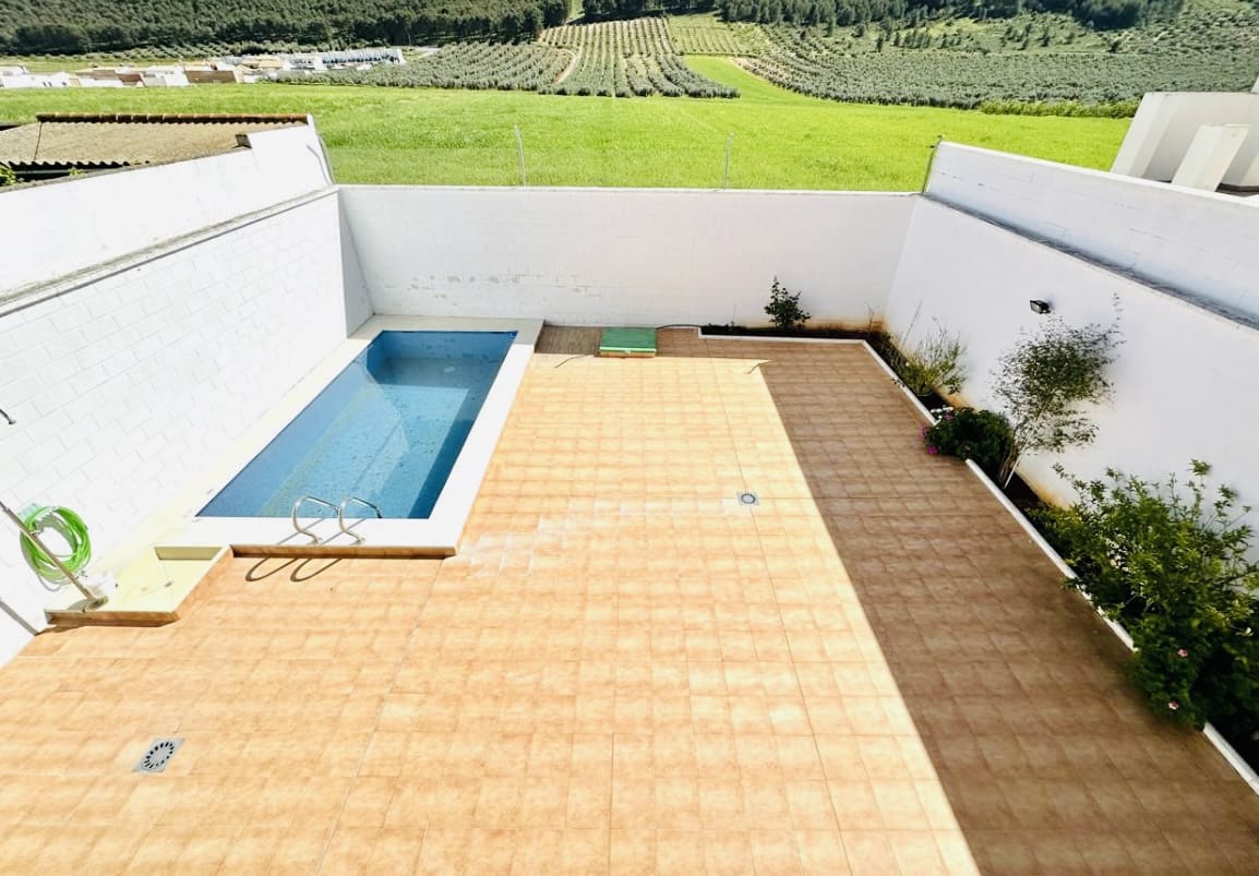 3 soveværelse Villa til salg i Humilladero med swimmingpool garage - € 255.000 (Ref: 9175613)