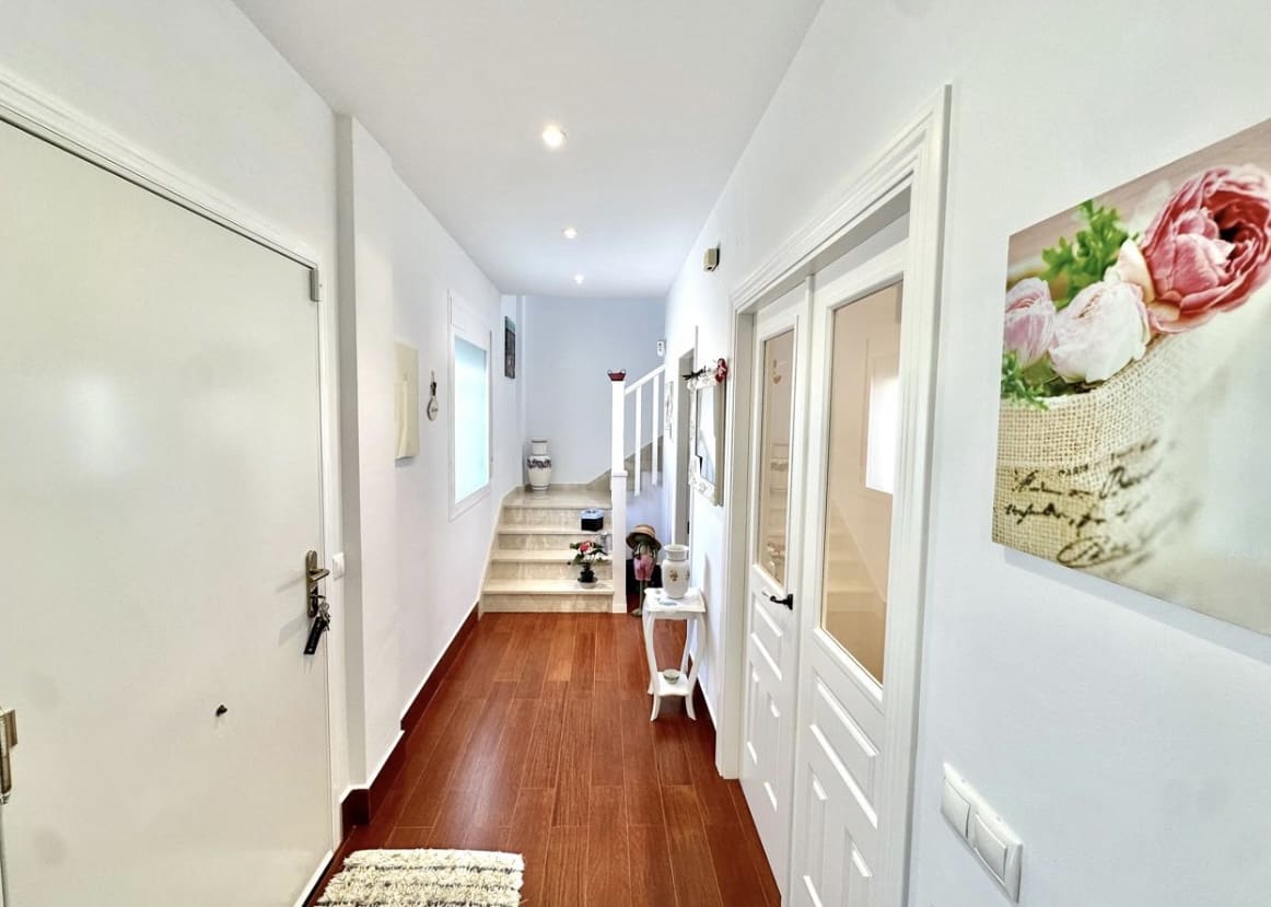 3 soveværelse Villa til salg i Humilladero med swimmingpool garage - € 255.000 (Ref: 9175613)